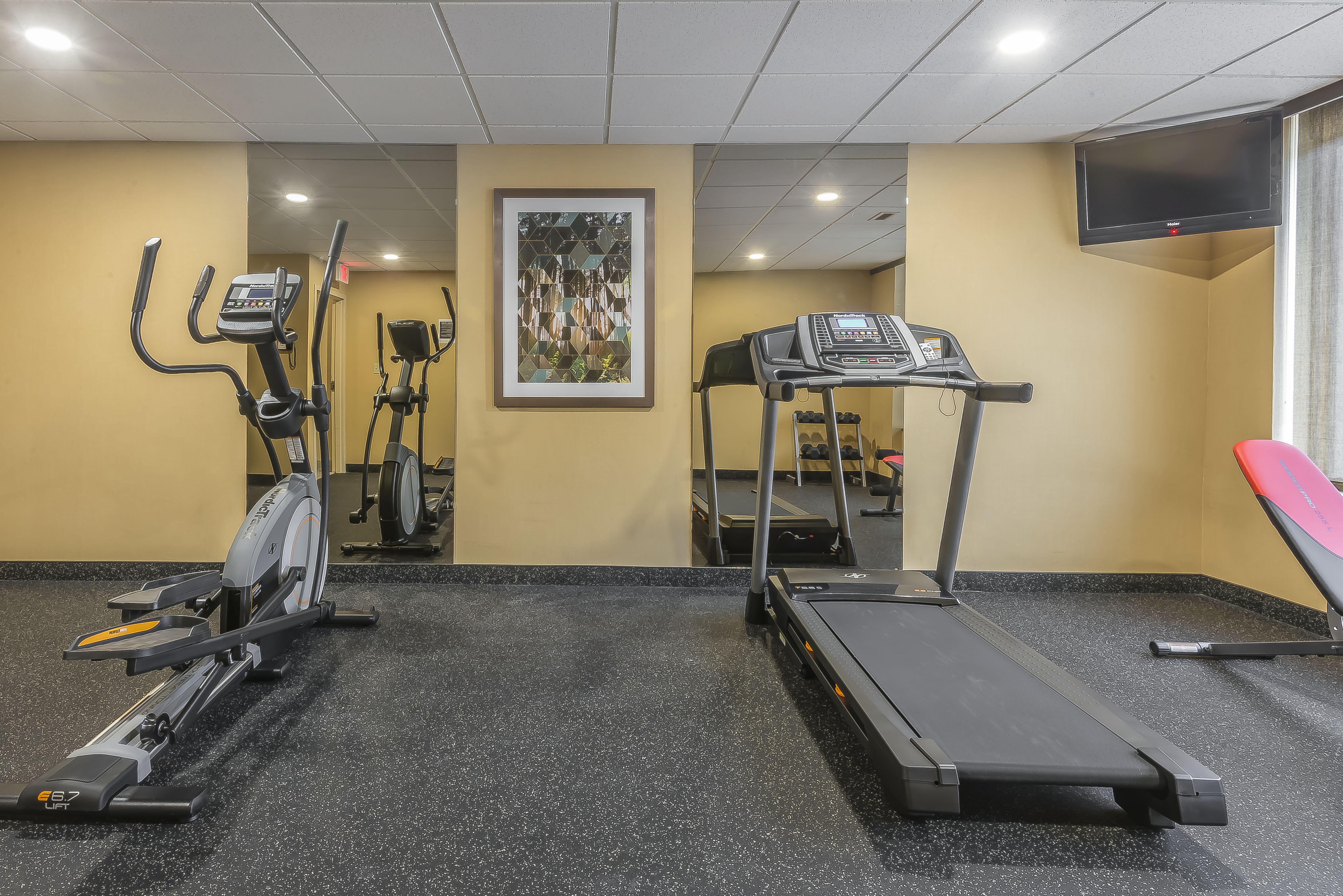 Quality Inn & Suites Downtown Виндзор Экстерьер фото